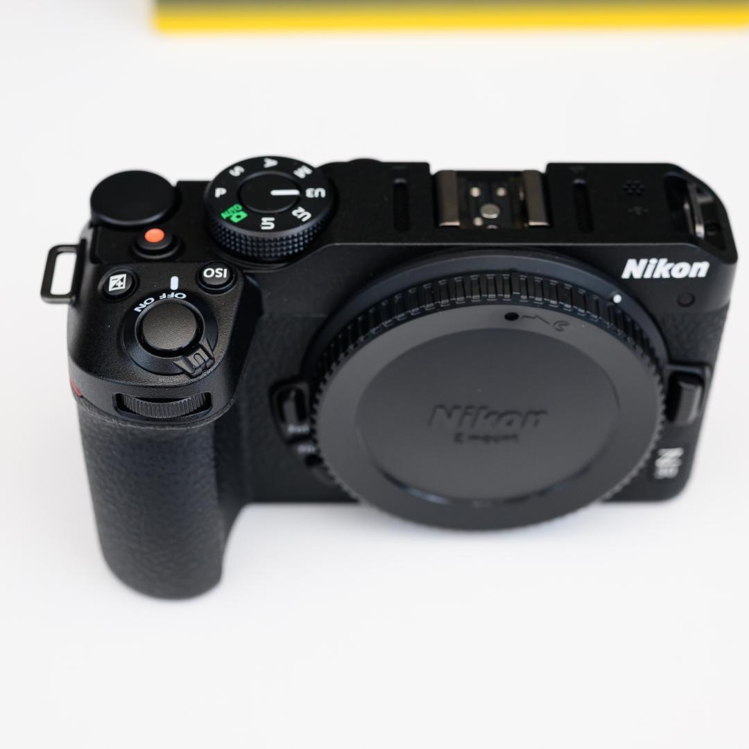 【超美品・保証期間内】Nikon ニコン Z 30 ボディ