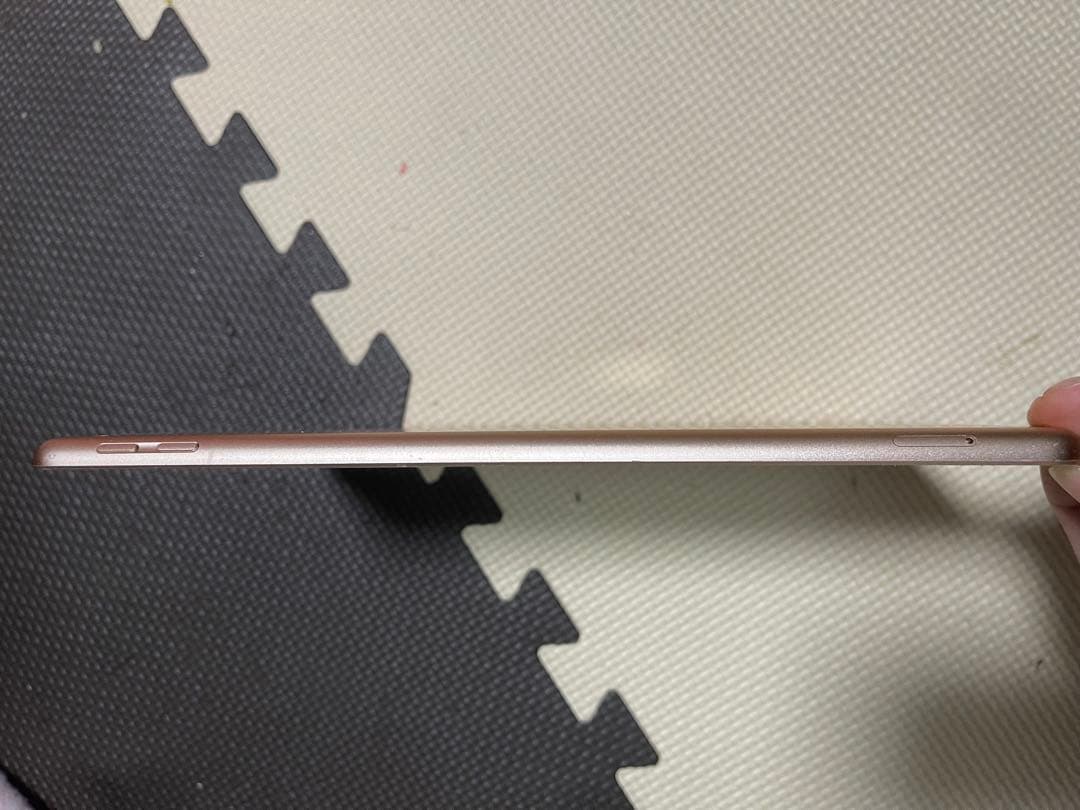 iPad 第６世代ゴールド 本体