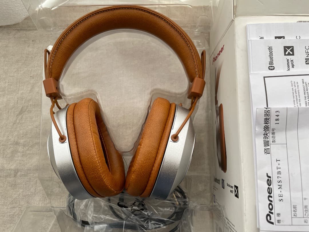 完動品バッテリーOK・Pioneer ワイヤレスヘッドフォン新品同様