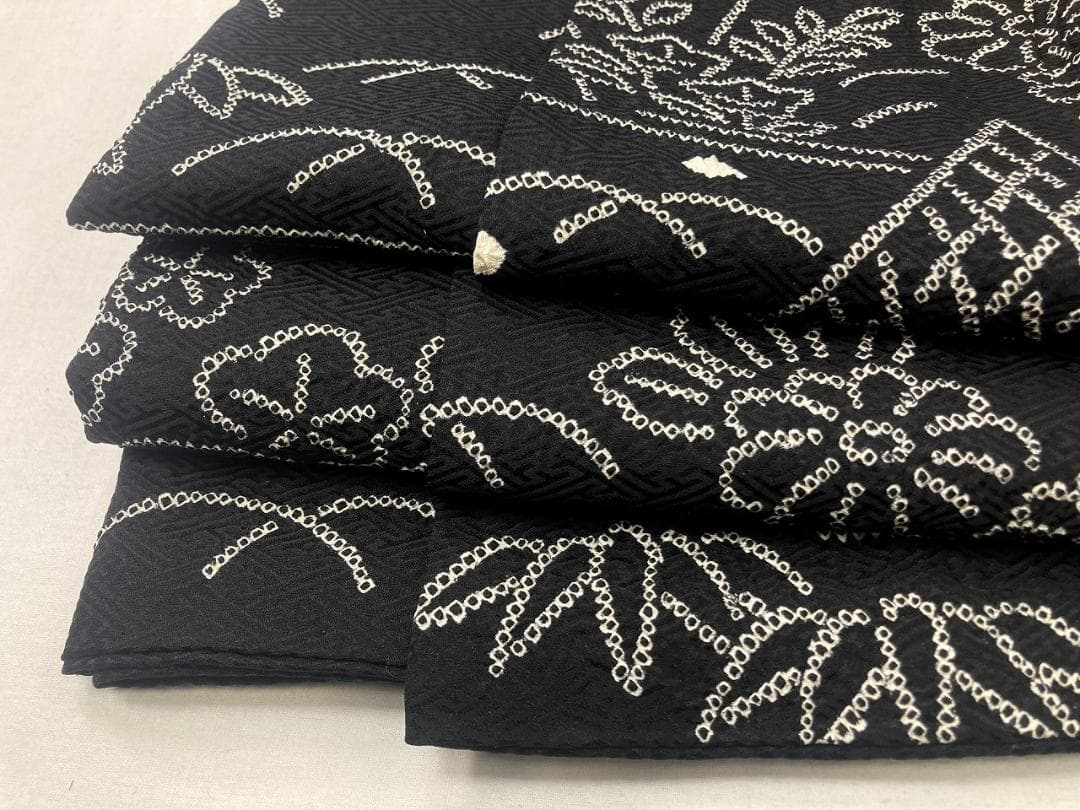 手絞り モノトーン 花柄 網干文 訪問着 京鹿の子絞り 袷 正絹 黒 白1379