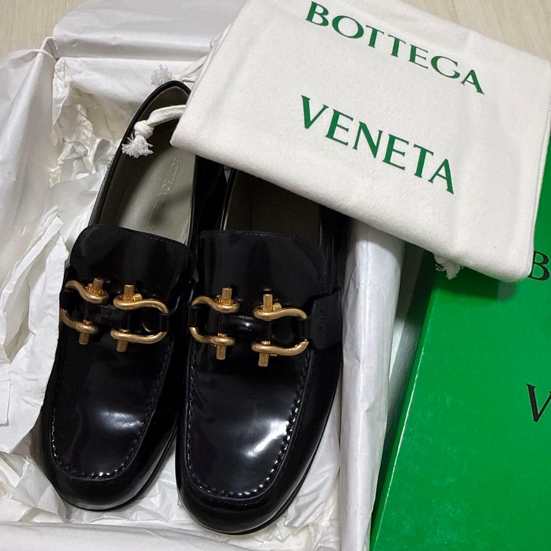 BOTTEGA VENETA ブラックローファー