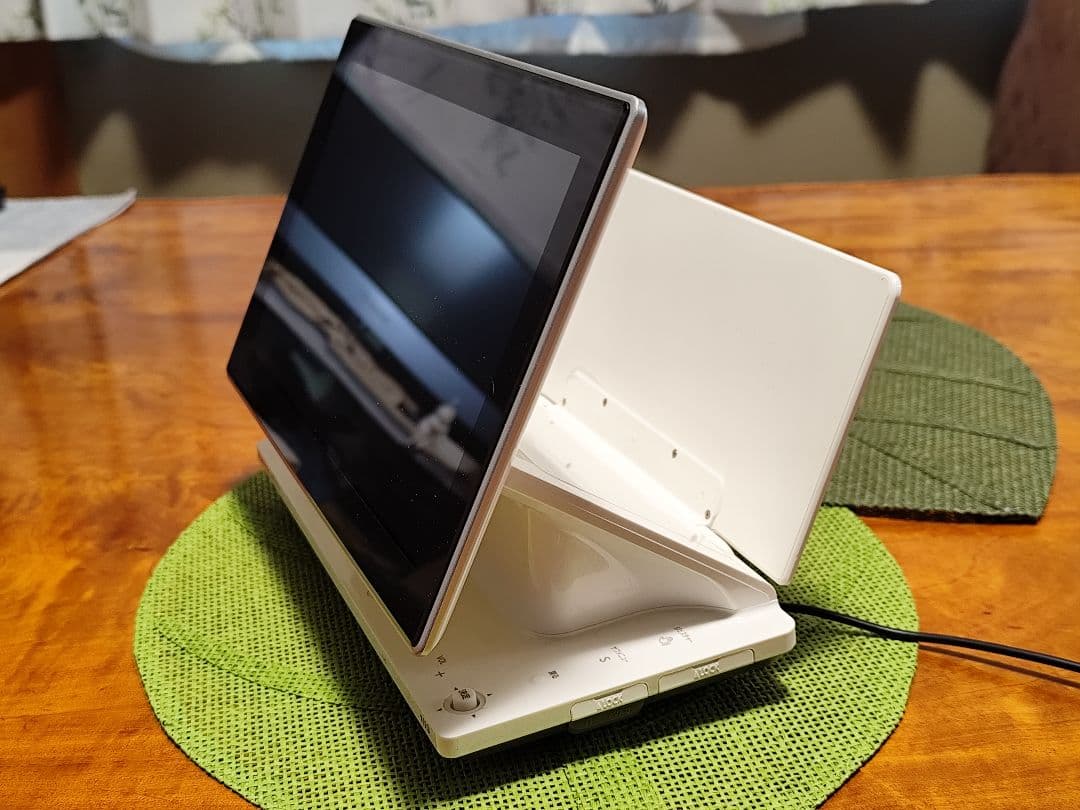 Panasonic ポータブル地デジテレビ ビエラ DMP-HV200　美品！