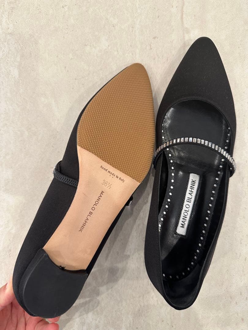 み*る様 Manolo Blahnik ブラック フラットシューズ 36.5