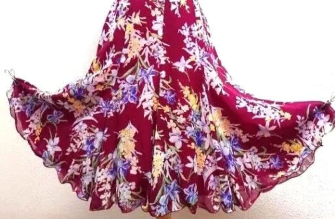 SALE☆チャコット　社交ダンス スカート　M 花柄 フレア　定価29700円