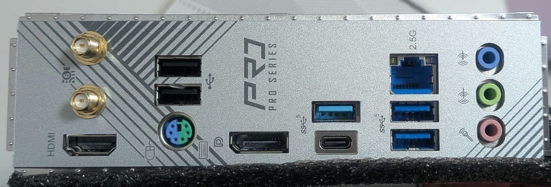 ASRock B760M PRO RS/D4 WiFi マザーボード