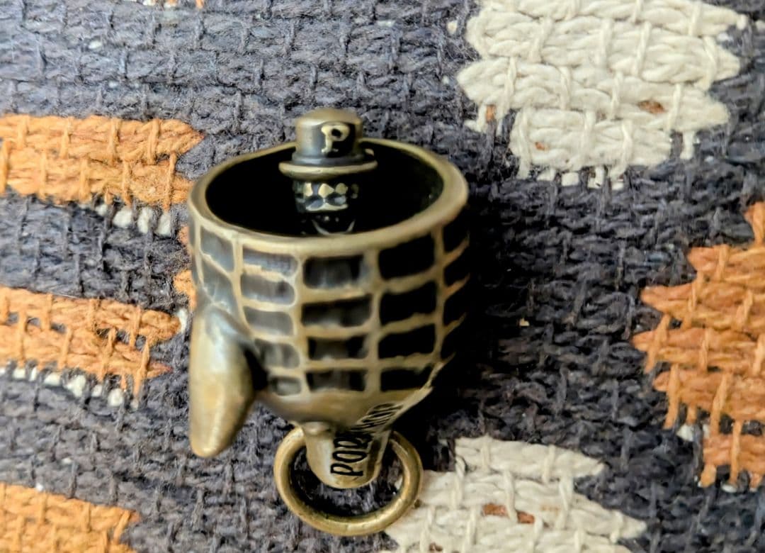 PEANUTS&CO. PORKCHOP ガーディアンベル ペンダントチャーム