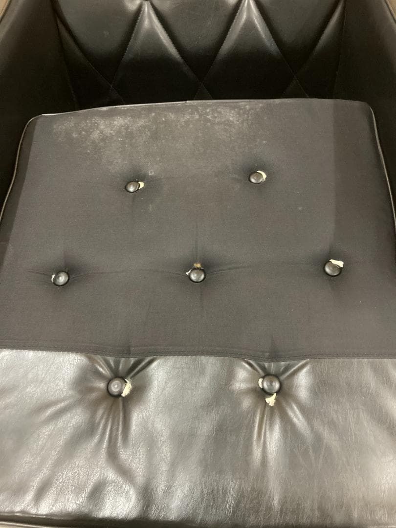 【カリモク】 ロビーチェア　 1人掛け　ソファ 　アームチェア 　黒