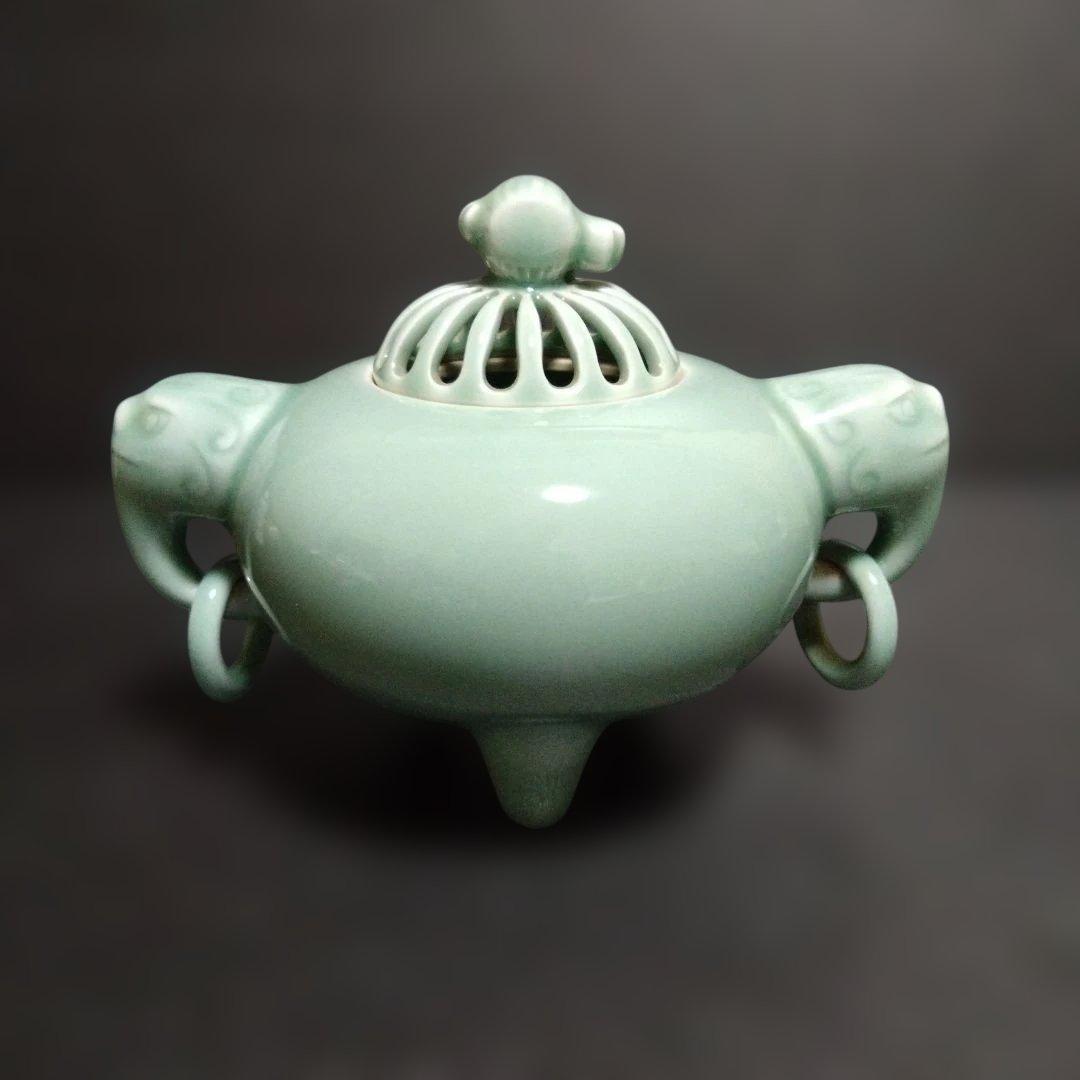 新品 伊万里鍋島焼 青磁 香炉 冬山　縁起物　お祝い　おもてなし