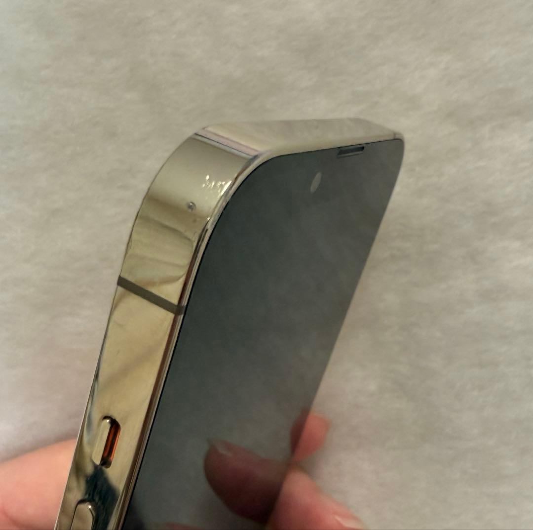 美品　iPhone13pro 256GB SIMフリー ゴールド