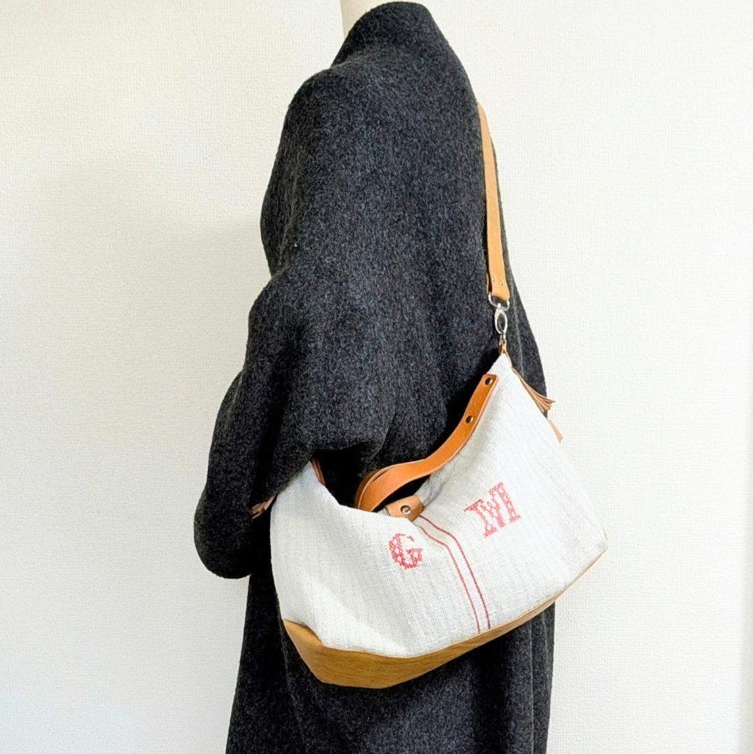 ハンドメイドantiquelinenspunグレインサック×牛革３WAY