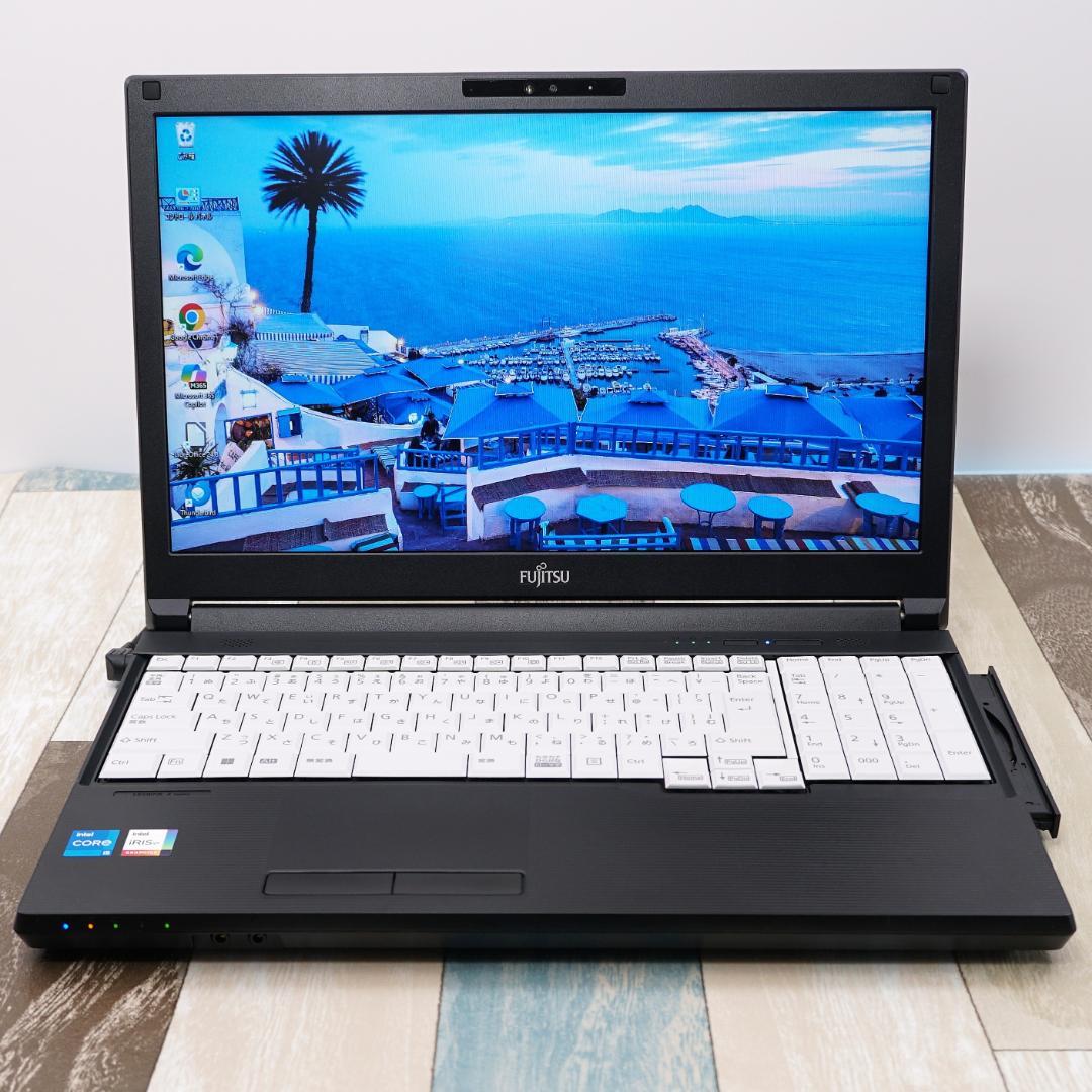 未使用に近い神速の２０２３年製✨１１世代ｉ５に超高速ＳＳＤ＆大容量１６ＧＢメモリ