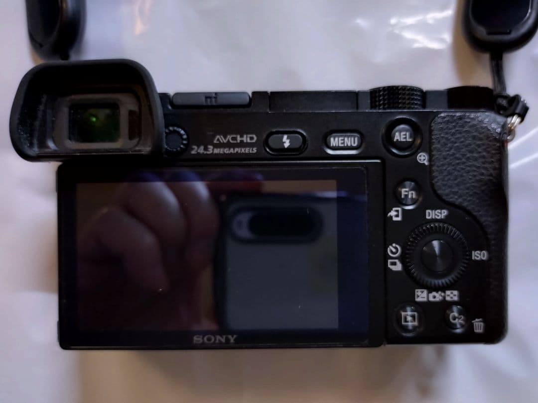 10/13まで限定値下げ！／SONY α6000／ レンズ2本付／豊富な付属品