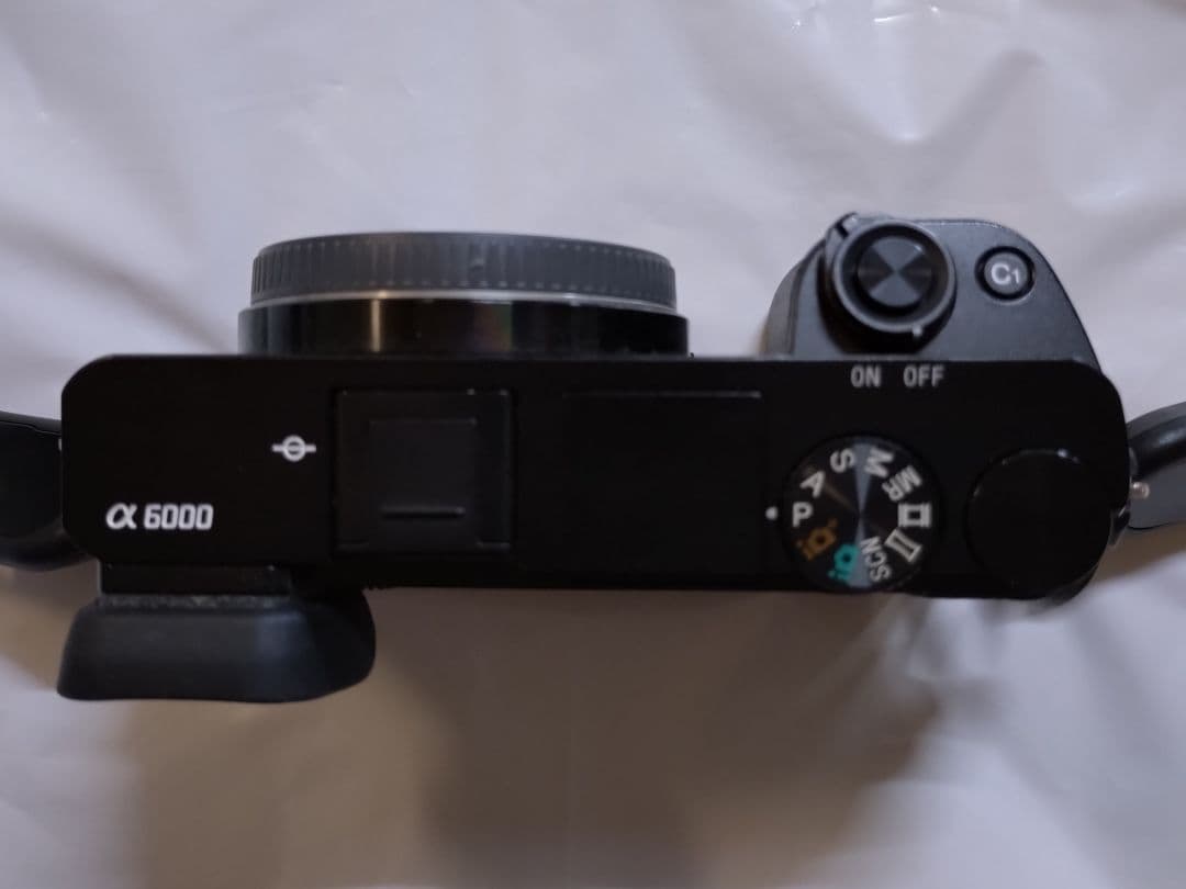 10/13まで限定値下げ！／SONY α6000／ レンズ2本付／豊富な付属品