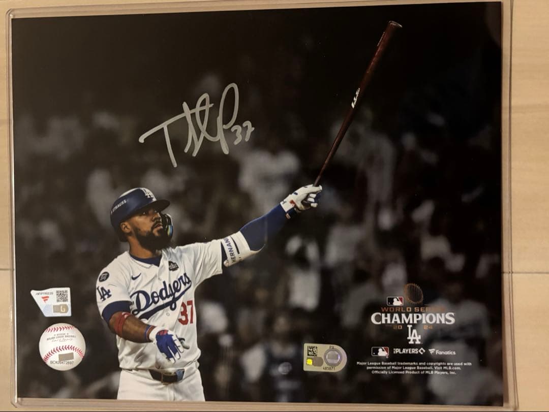 テオスカー・ヘルナンデス 直筆サインフォト ドジャース