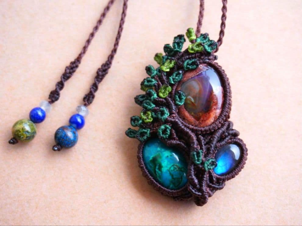 カンテラオパール　クリソコラ　ラブラドライト　マクラメ　ネックレス