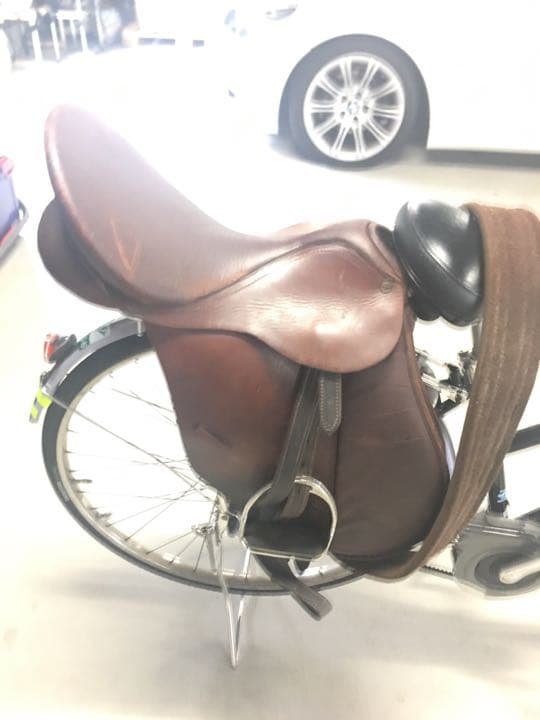 値下げしました。乗馬用の鞍です！