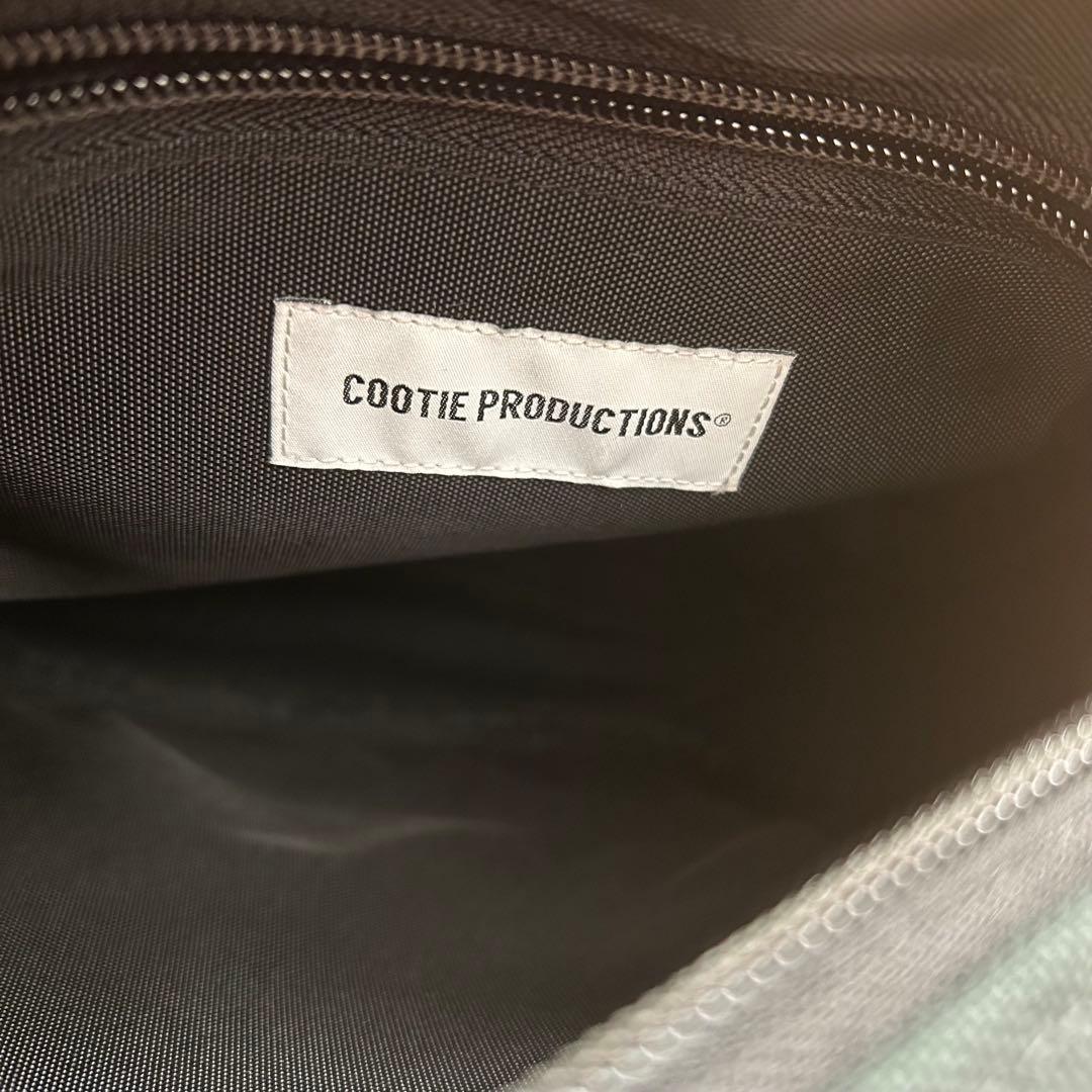 クーティープロダクションズ　ブラック　黒　ショルダーバッグ