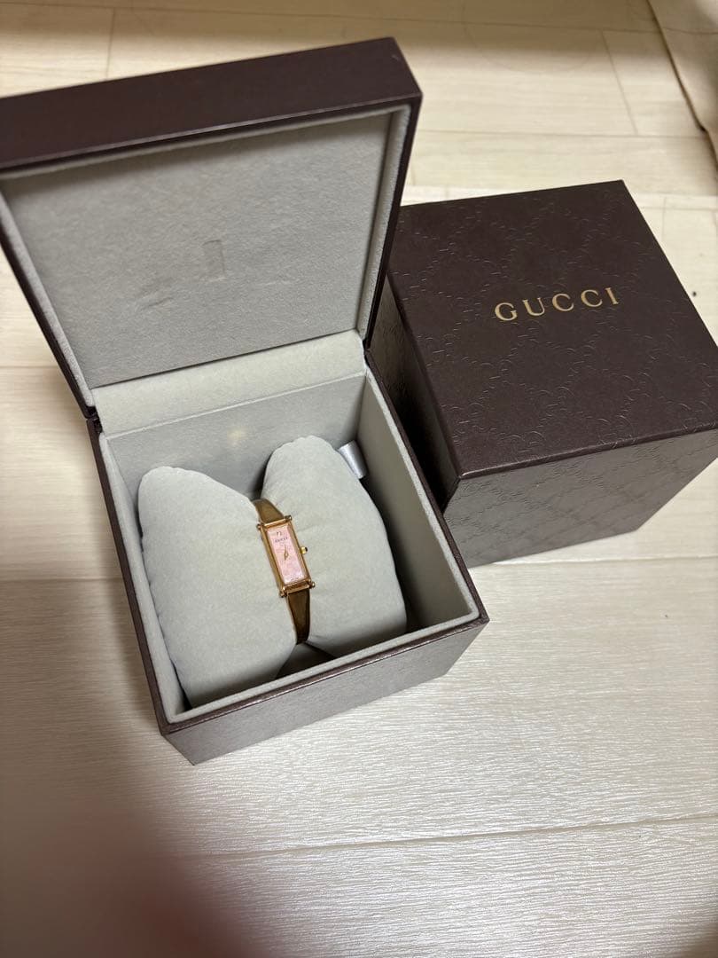 GUCCI ゴールド ピンク文字盤 時計