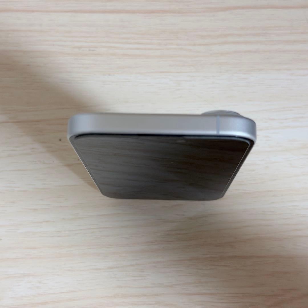 美品 iPhone16 ホワイト SIMフリー 保護フィルム付きケースおまけ