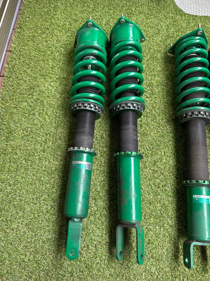 V37スカイライン TEIN 車高調