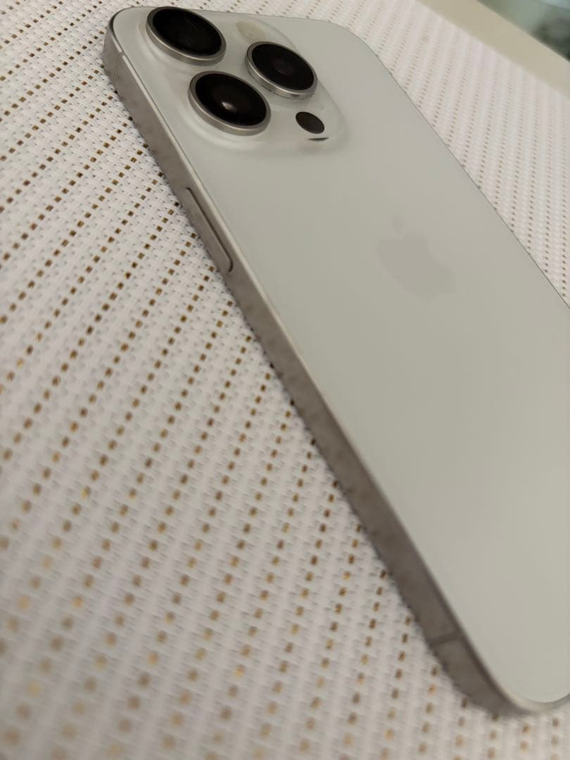 iPhone 15 Pro 128GB 白