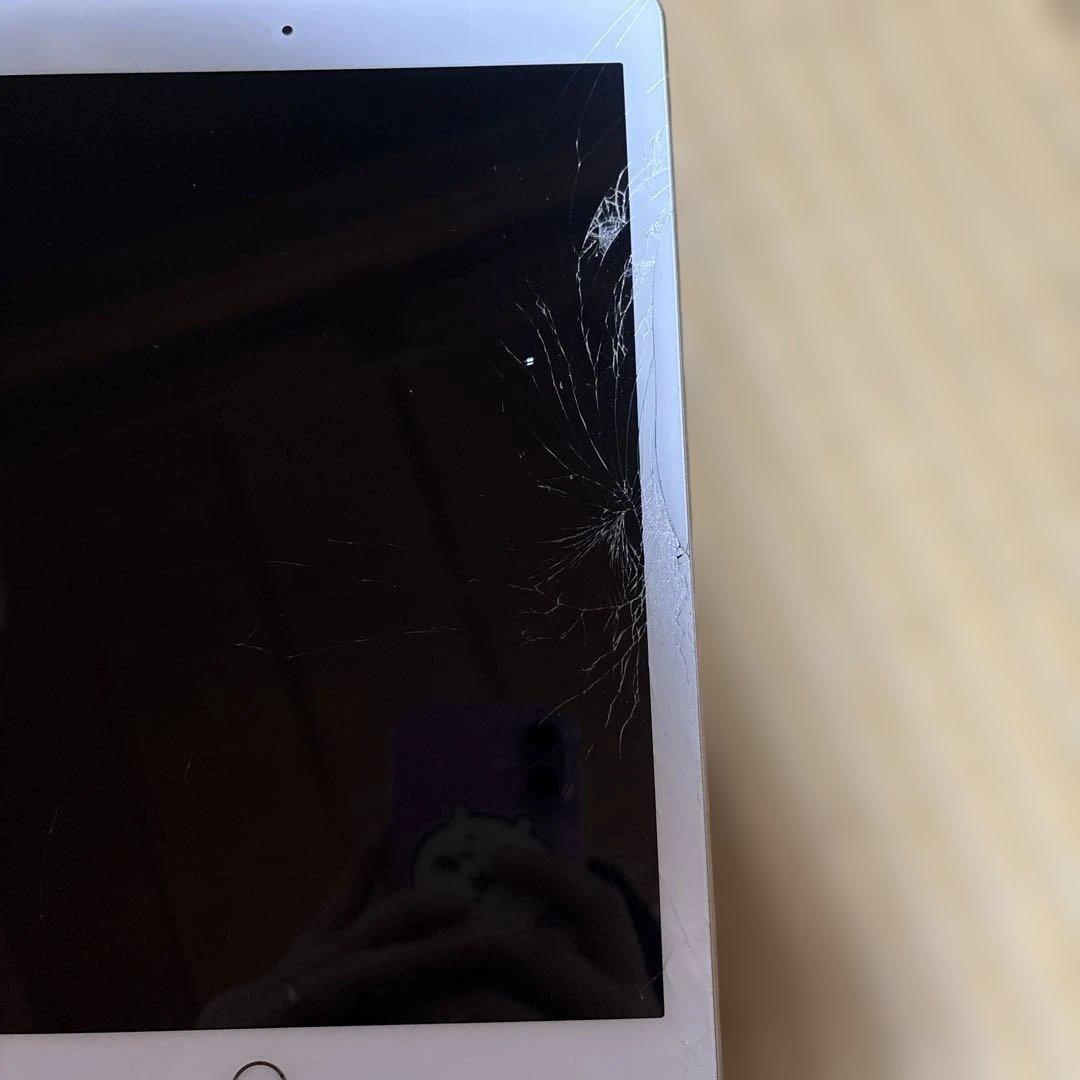 iPad本体 画面ひび割れ