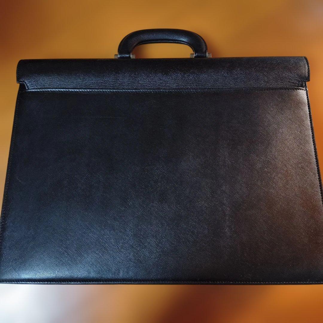 BURBERRY バーバリービジネスバッグ 鍵付きブラック