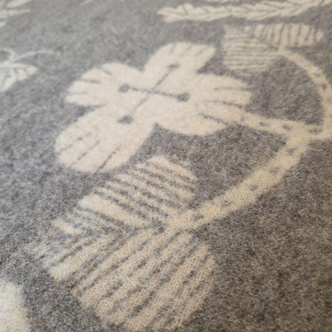 ラプアン・カンクリ 鹿児島 睦 VILLIKUKKIA ブランケット グレー