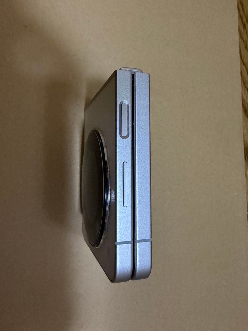 Libero Flip スマートフォン 128gb ゴールド ヒンジ欠けあり