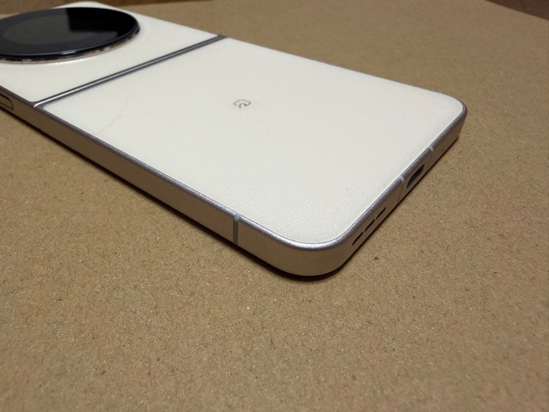 Libero Flip スマートフォン 128gb ゴールド ヒンジ欠けあり