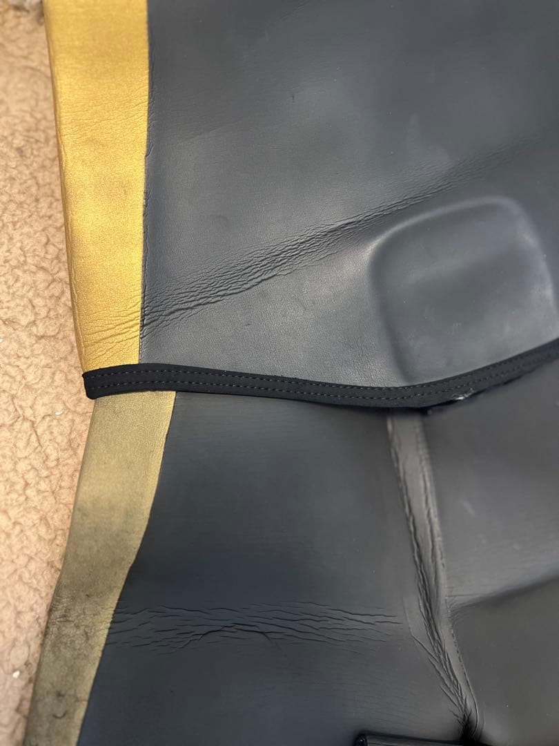 TRUDIVE フルスーツ ブラック/ゴールド