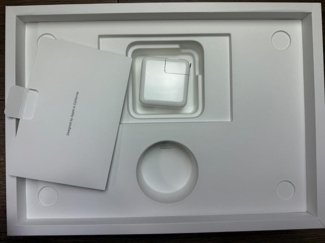 【美品】MacBook Pro 13インチ メモリ16GB SSD1TB