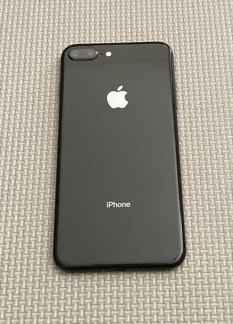 Apple iPhone 8 Plus ブラック　64G