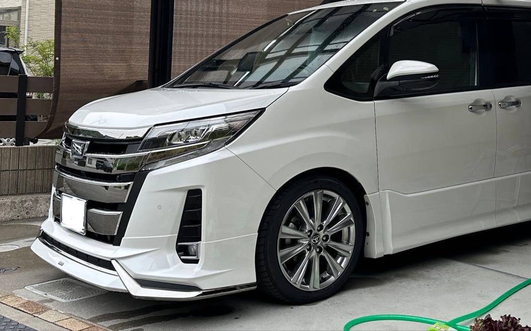 【美品】送料込み　アルヴェル純正ホイール25年製タイヤ　ハイグロス　ノアヴォクシ