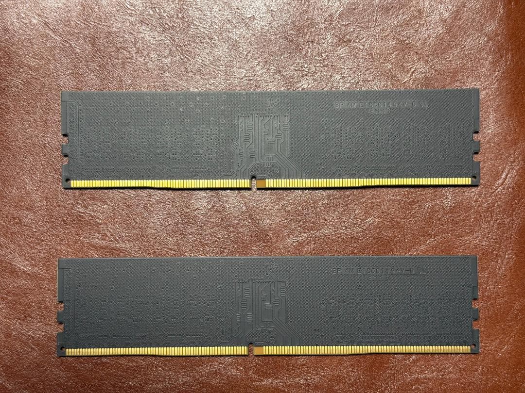 メモリー DDR4 32GB (16GBx2)