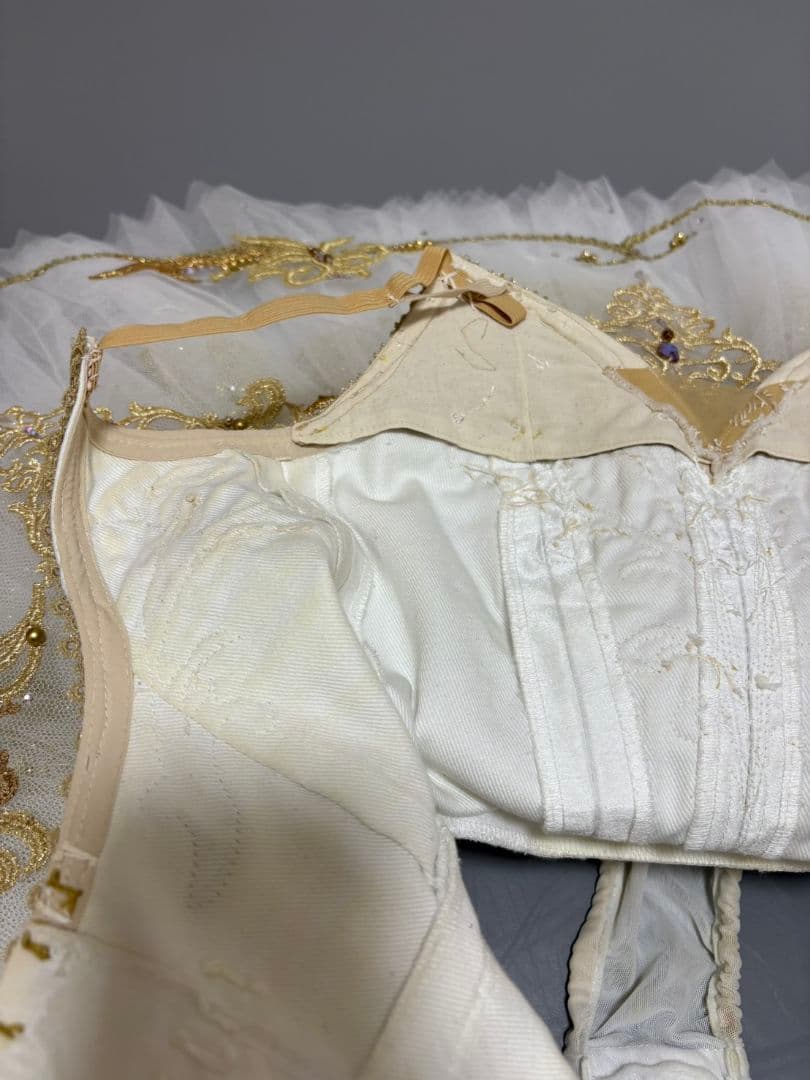 バレエ衣装　トレスピコ　パキータエトワールキトリグランパ　チュチュ