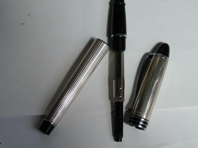 未使用　AURORA イプシロン 万年筆 スターリングシルバー 14金 字幅M