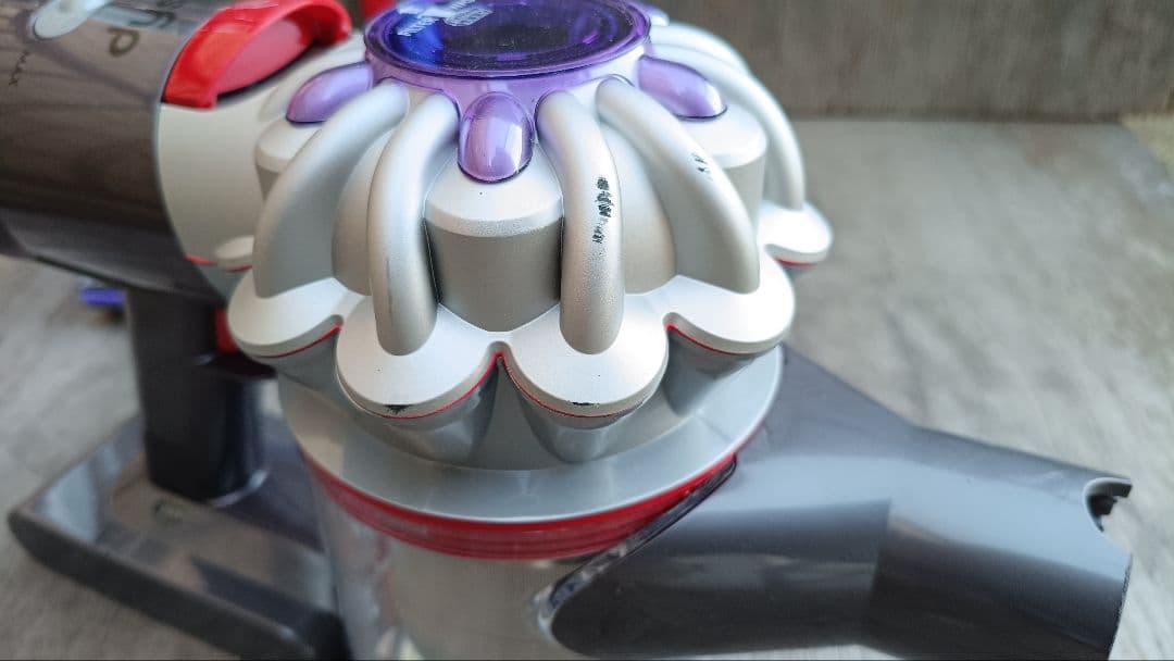 Dyson ダイソン コードレスクリーナー SV25