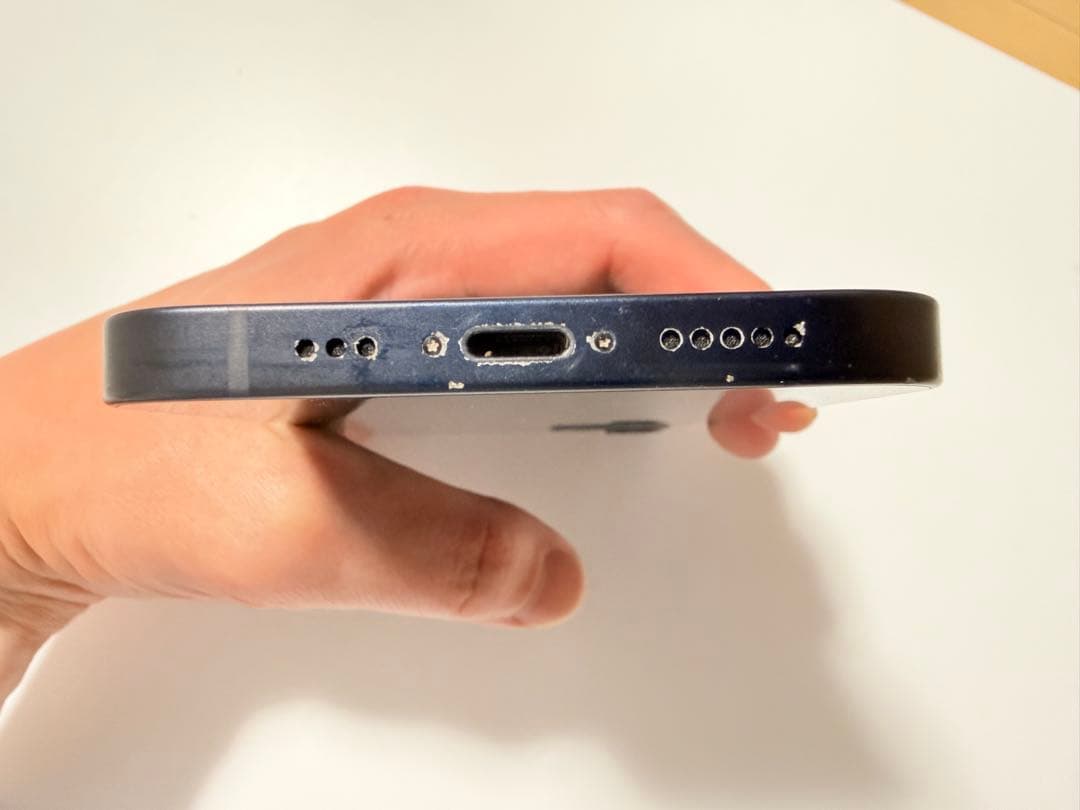 Apple iPhone 12 128GB SIMロックあり（au）