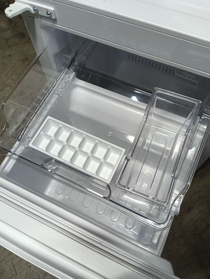 2020年製 シャープ SHARP 冷蔵庫 つけかえどっちもドア SJ-D18G