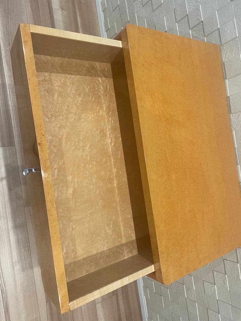 【IDC大塚家具】バーズアイ メープル スプレンダー コンソールテーブル