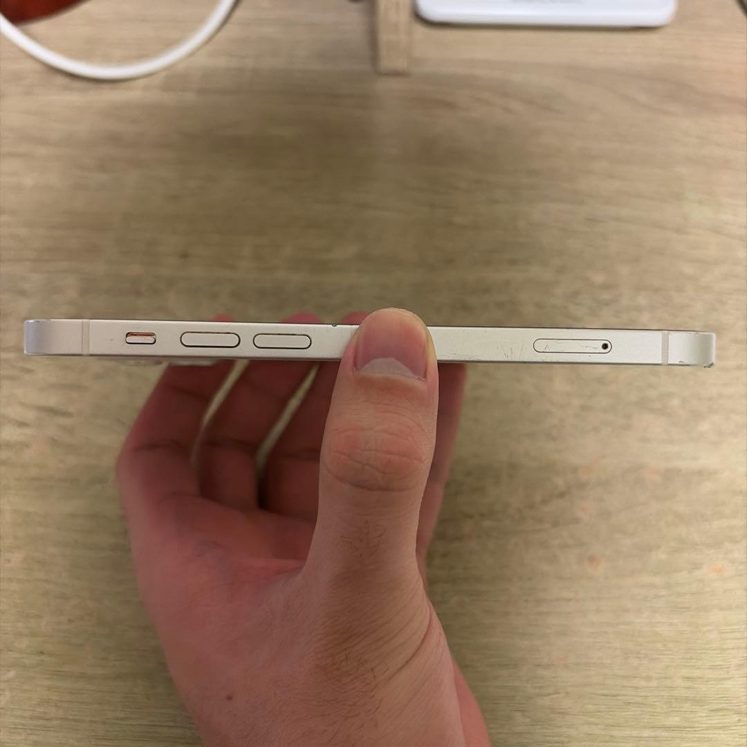 iPhone12 64GB ホワイト