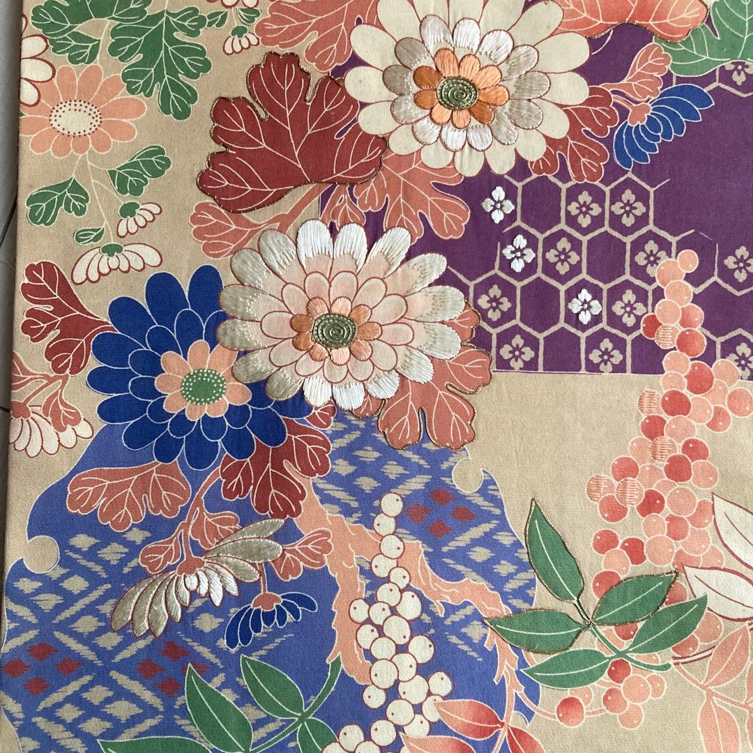 くるみ　　アンティーク京袋帯　刺繍の花模様・葡萄　正絹　No2-26