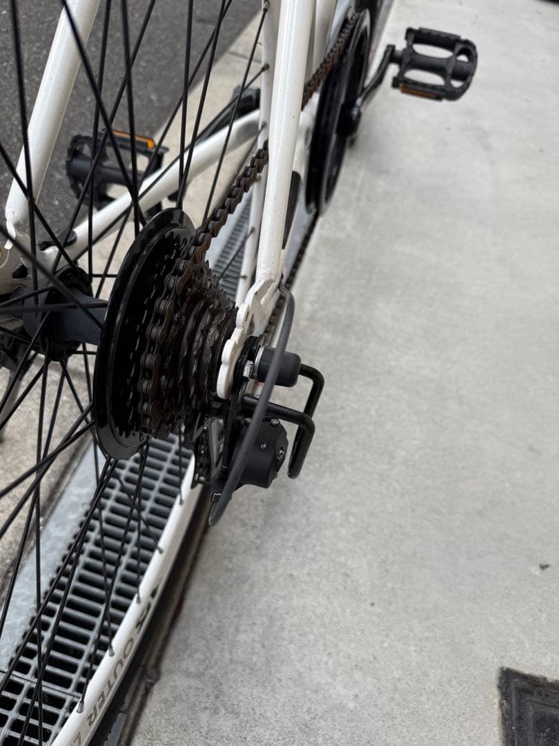 55 自転車 大阪市 【引取り限定】 28インチ 変速付き