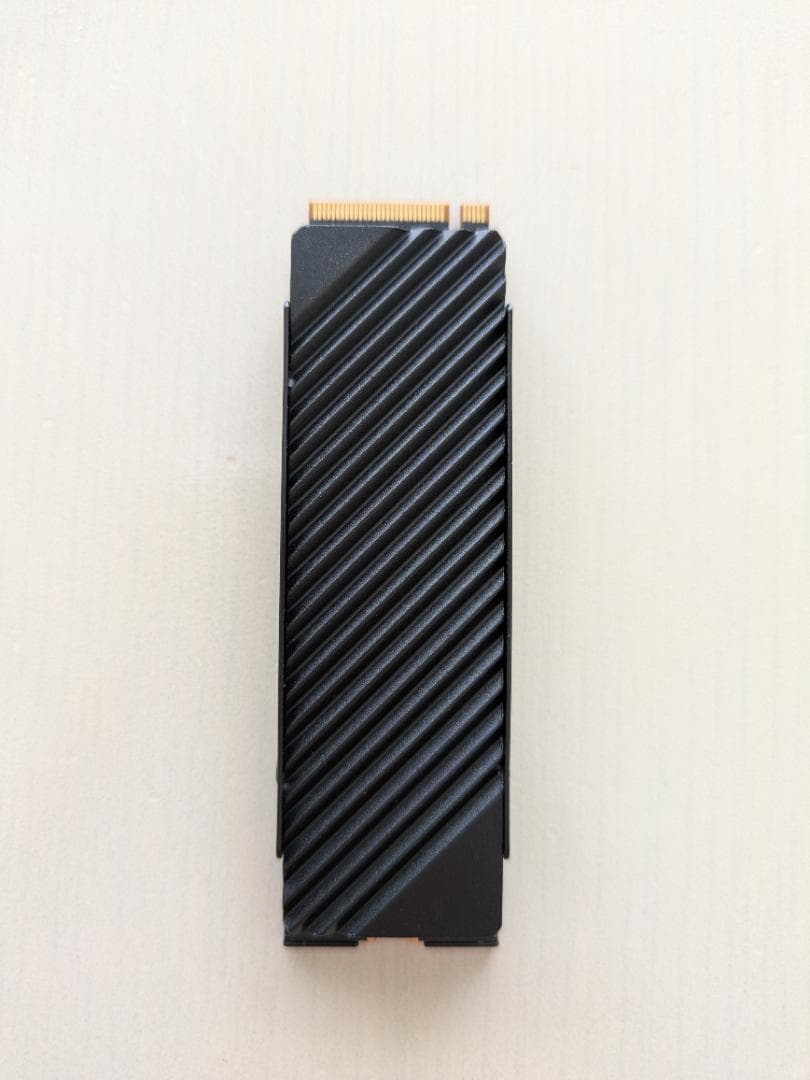 内蔵型SSD HE70-4TBNHS1 4TB Gen4 Hanye M.2 SSD