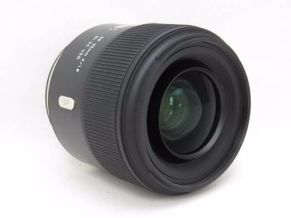 明るい TAMRON SP 35mm F1.8 Di VC USD