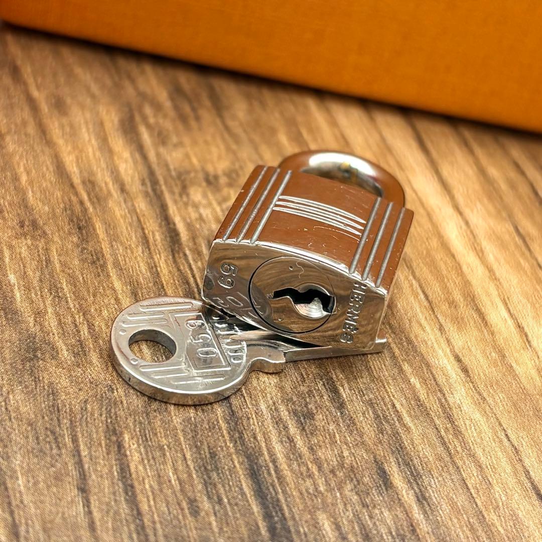 ⛄極美品⛄エルメス カデナ パドロック南京錠 鍵 no.59 シルバー#23