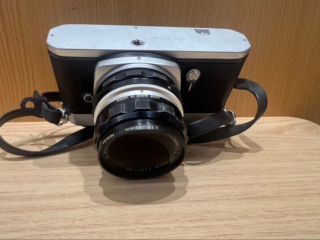 ニコマットEL + NIKKOR-H・C Auto フィルム一眼レフ カメラ