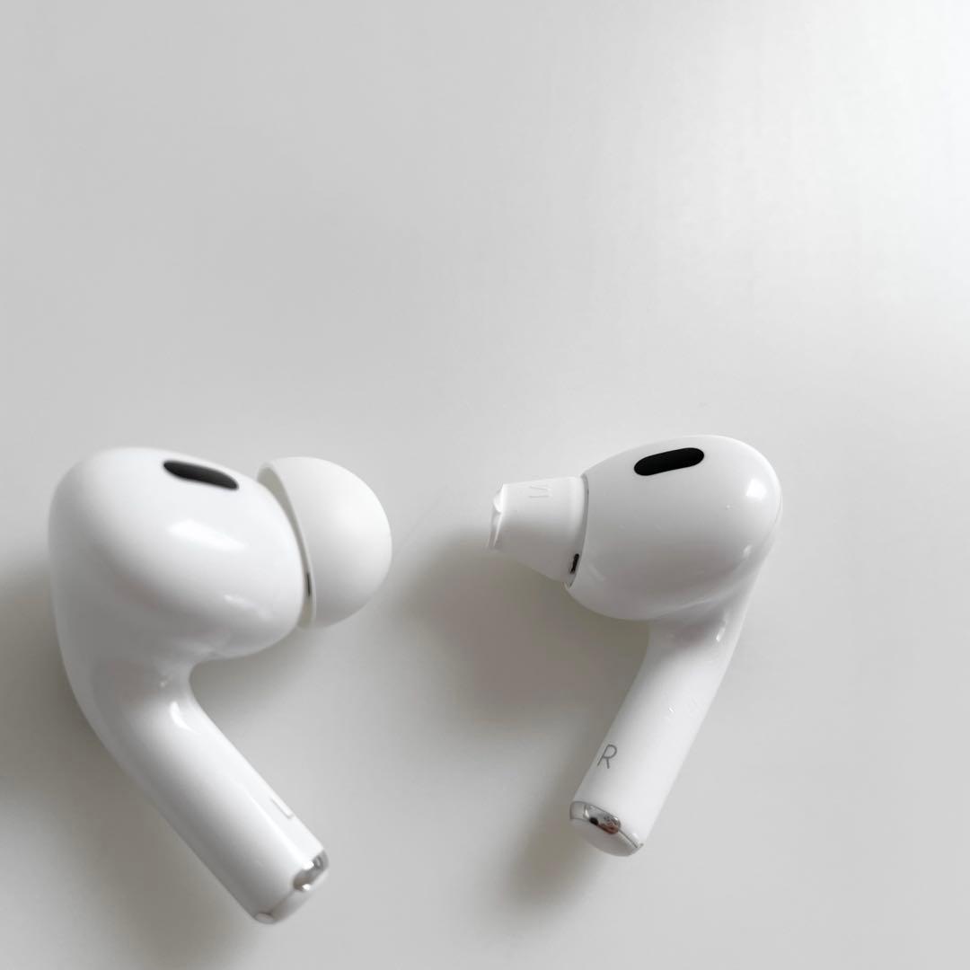正規品　AirPods Pro 第2世代 Lightning 本体 ケース