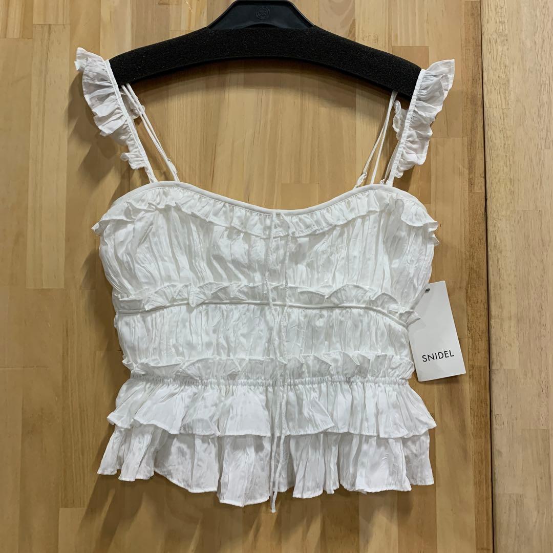 スナイデル　ワッシャープリーツキャミソール　ホワイト